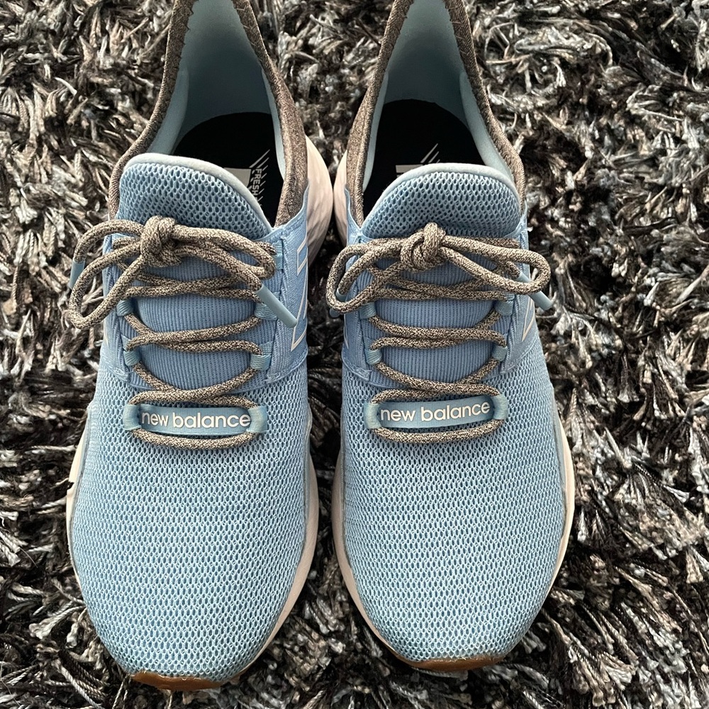 New Balance Roav Foam sneakers